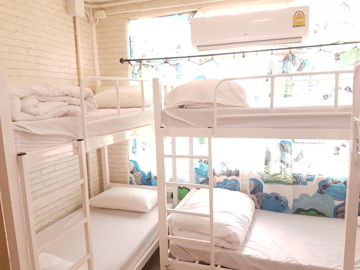 Mana Hostel Bangkok Extérieur photo