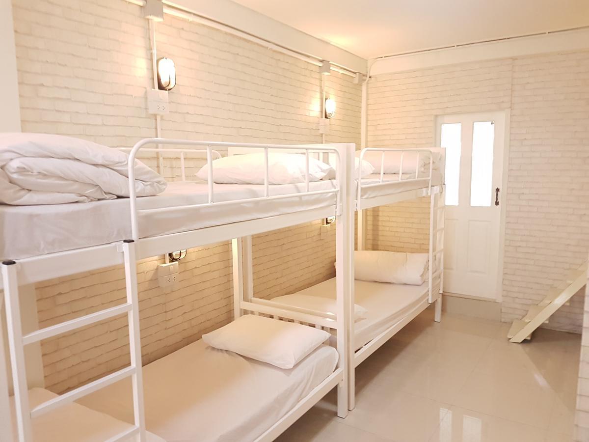 Mana Hostel Bangkok Extérieur photo