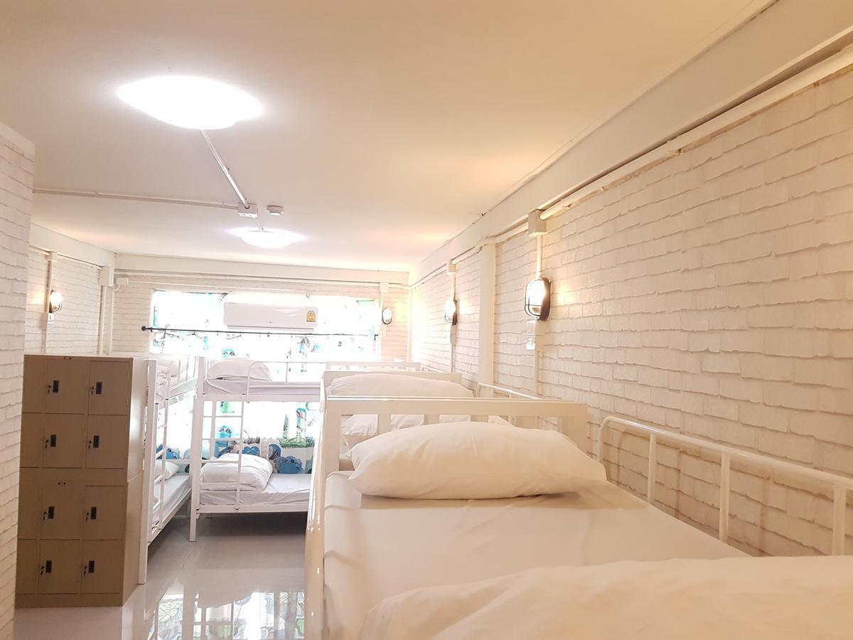Mana Hostel Bangkok Extérieur photo