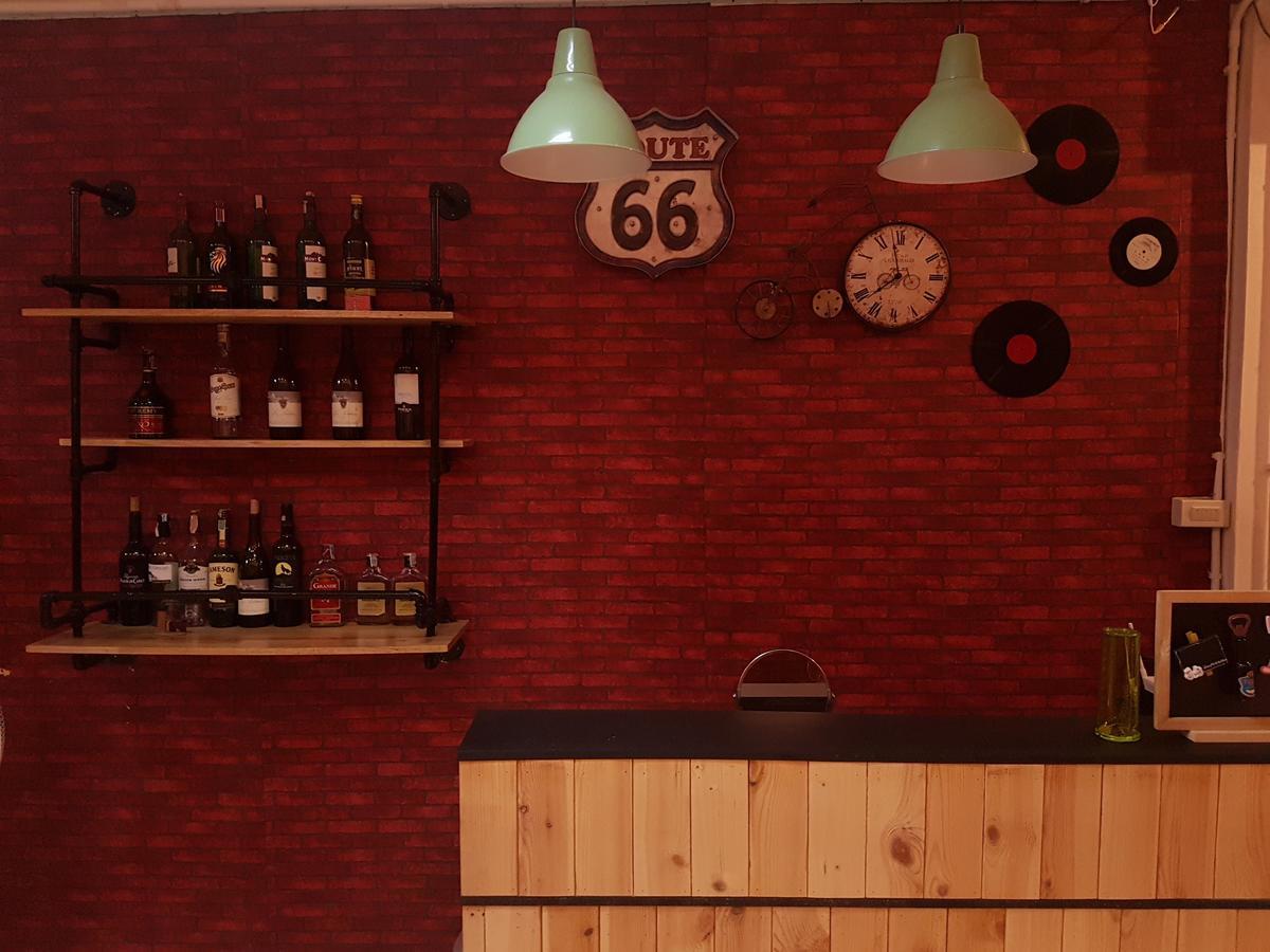 Mana Hostel Bangkok Extérieur photo