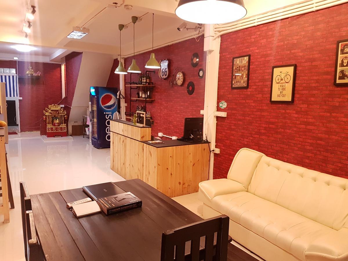 Mana Hostel Bangkok Extérieur photo