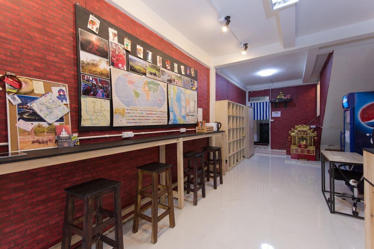Mana Hostel Bangkok Extérieur photo