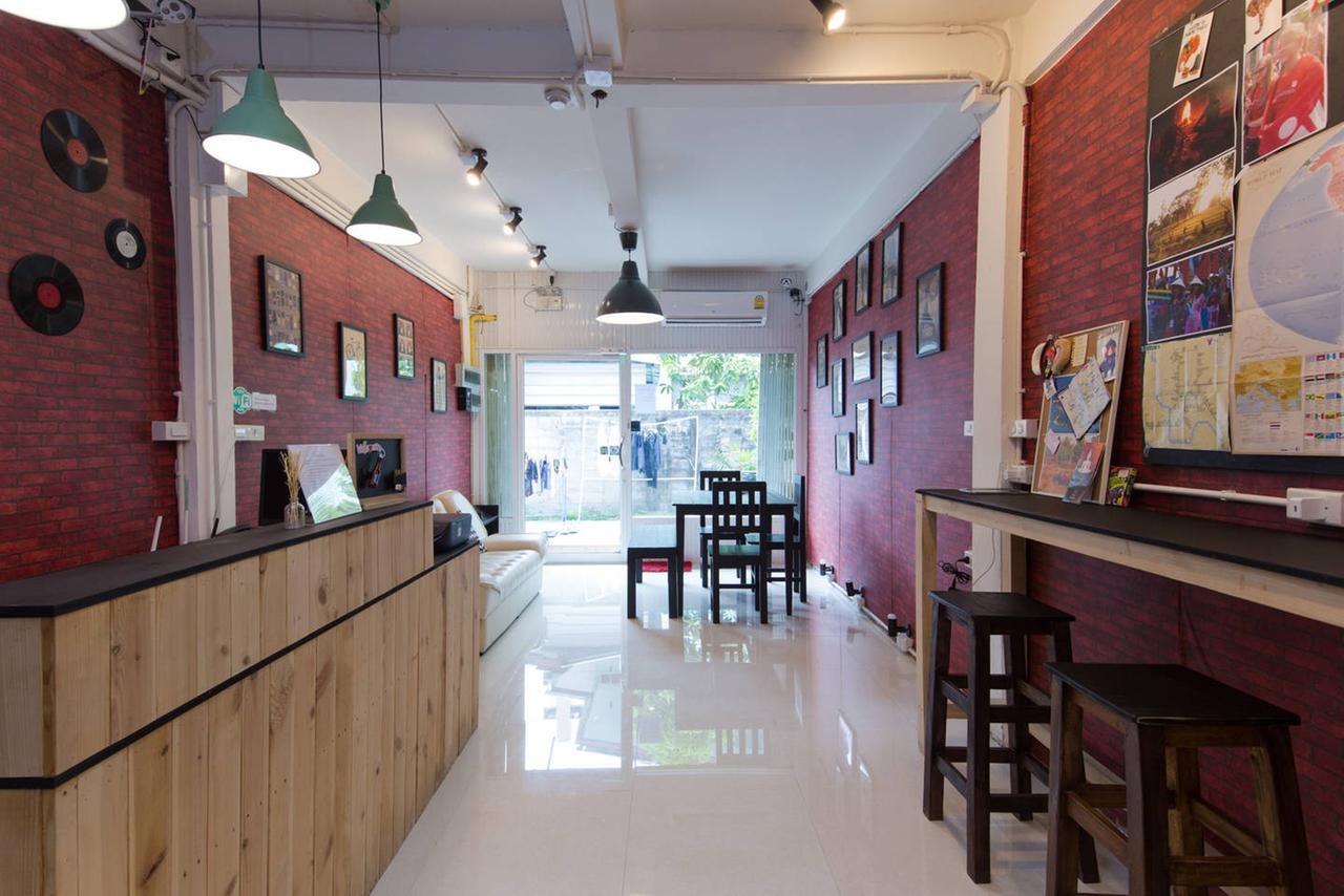 Mana Hostel Bangkok Extérieur photo
